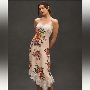 Gorgeous Anthropologie Floral and Lace Trim Dress Size Small